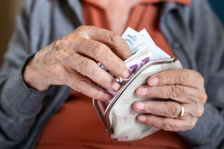SGK uyardı: Kayıt dışı çalışma emeklilik ve sağlık haklarını riske atıyor
